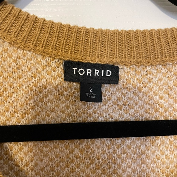 Torrid, leopard print sweater, plus size 2 - Picture 2 of 3